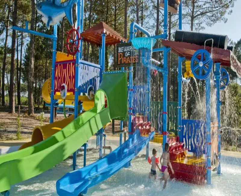Camping Land Island